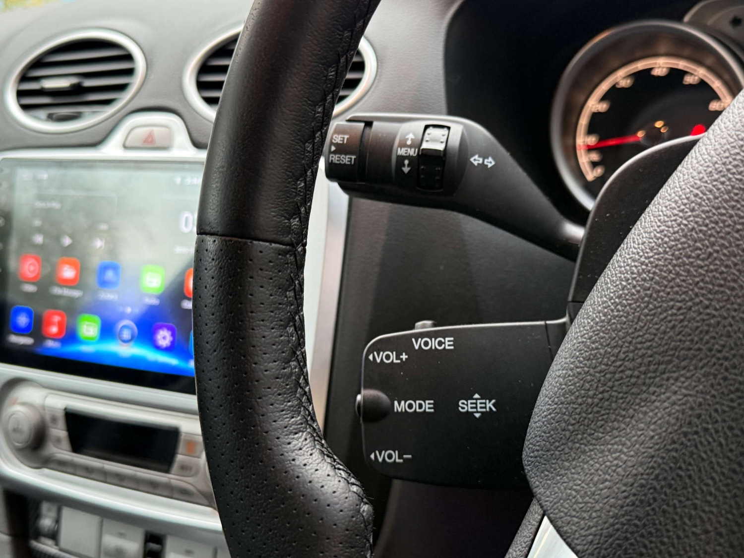 Used Ford Focus 2010 for sale - 76495829: Photo 34