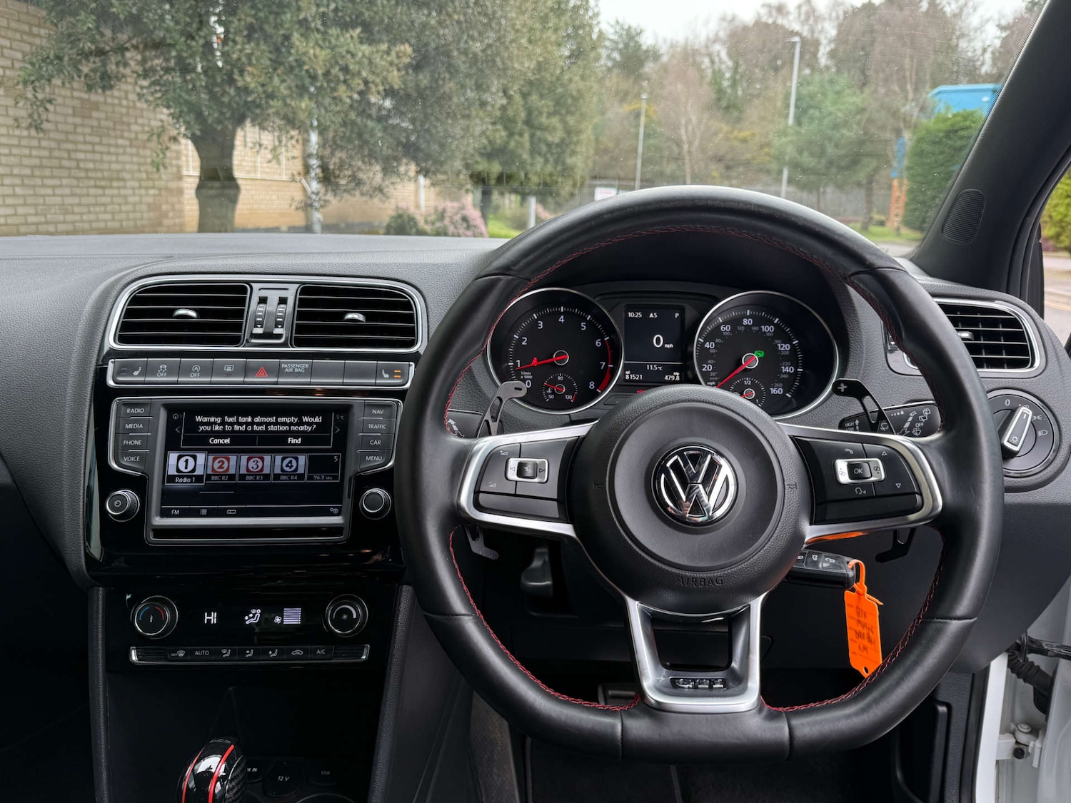 Used Volkswagen Polo 2016 for sale - 77872462: Photo 2