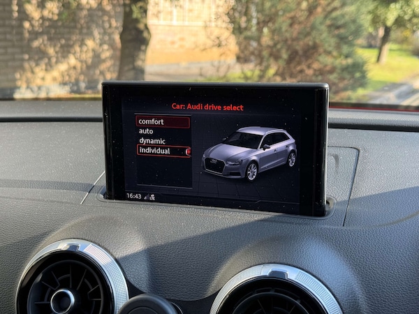 Used Audi RS3 2017 for sale - 76278583: Photo 30