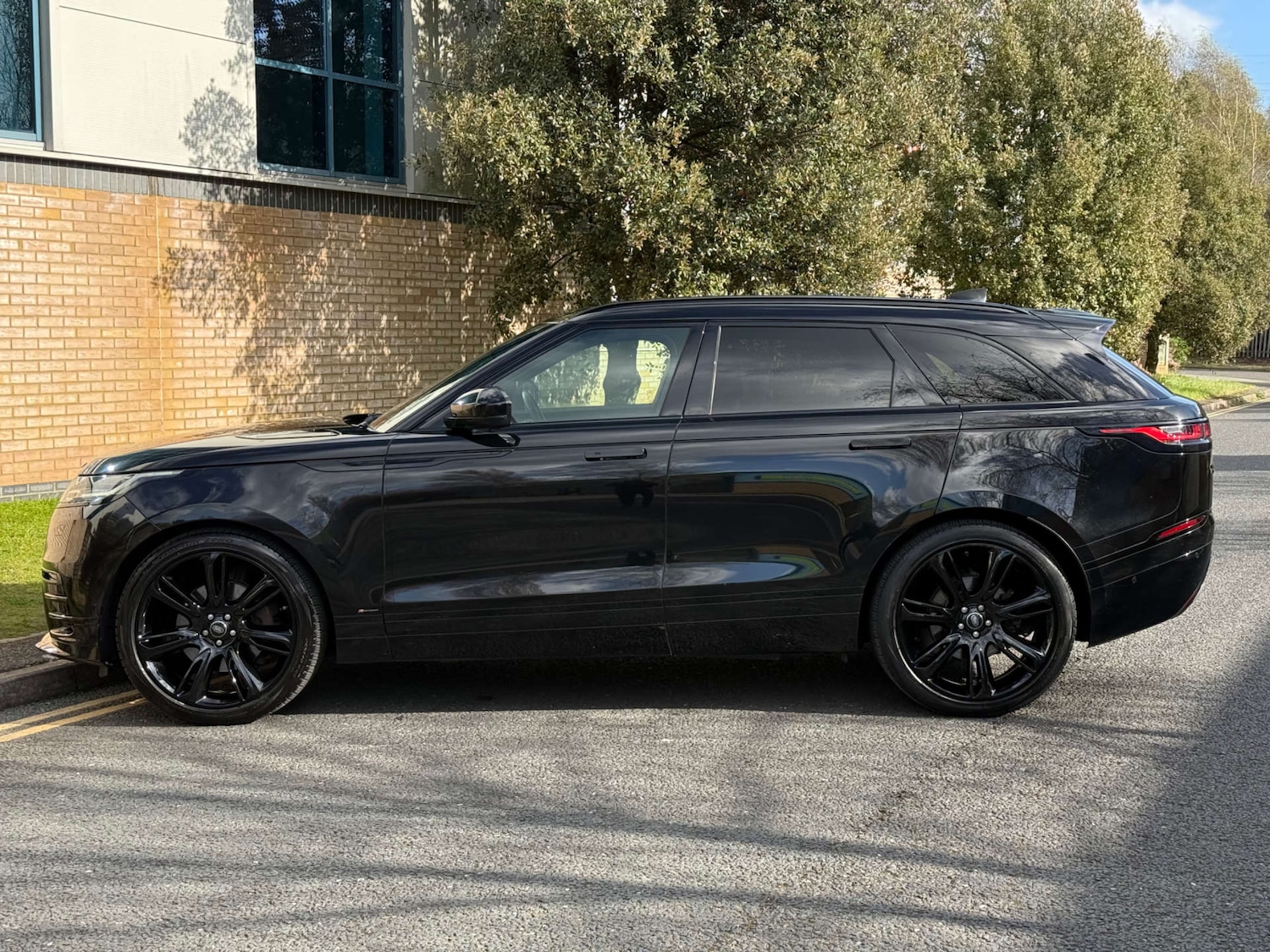 Used Land Rover Range Rover Velar 2019 for sale - 78133395: Photo 16