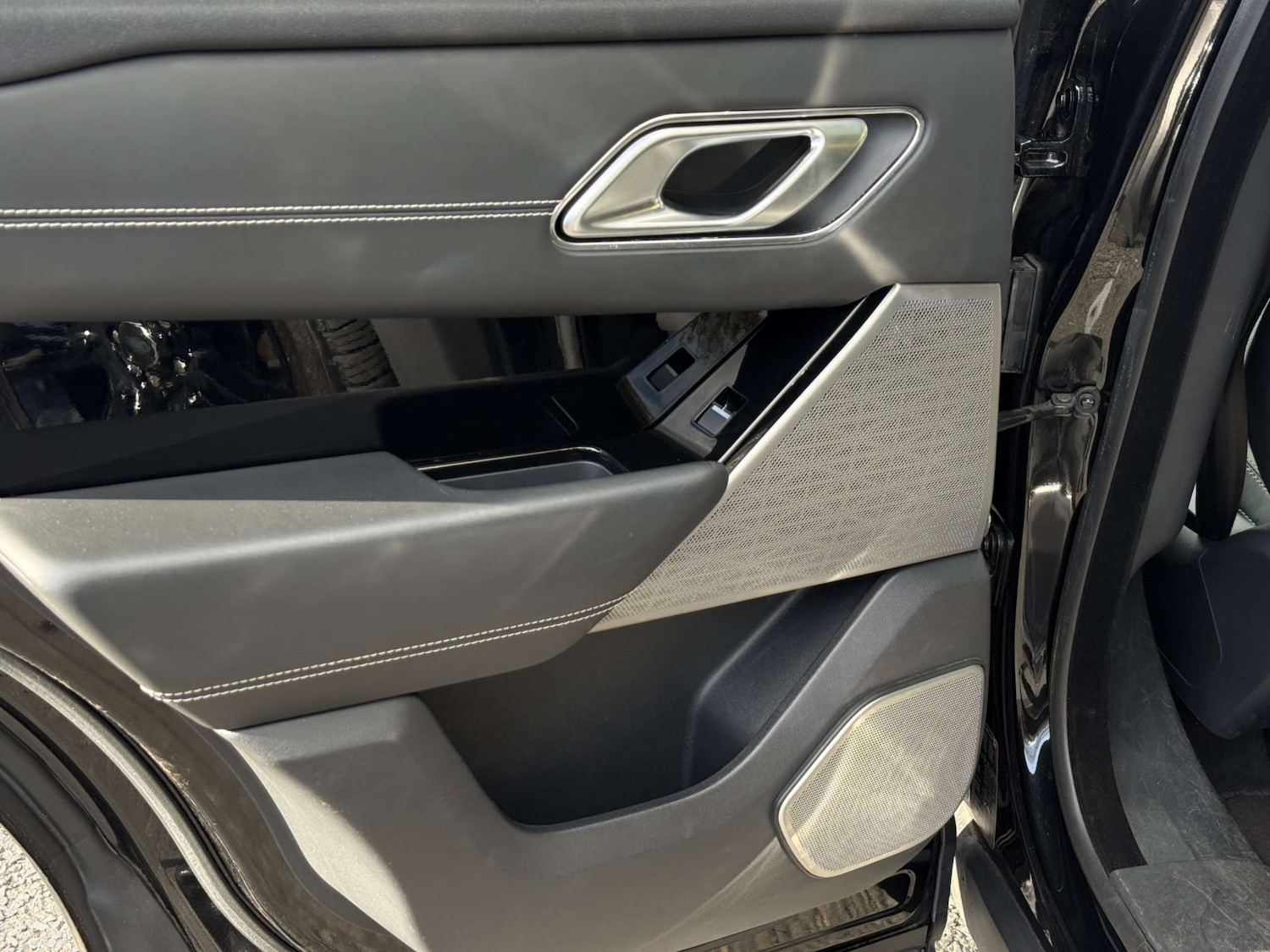 Used Land Rover Range Rover Velar 2019 for sale - 78133395: Photo 40