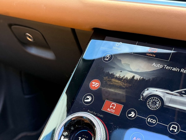 Used Land Rover Range Rover Velar 2019 for sale - 76209996: Photo 61