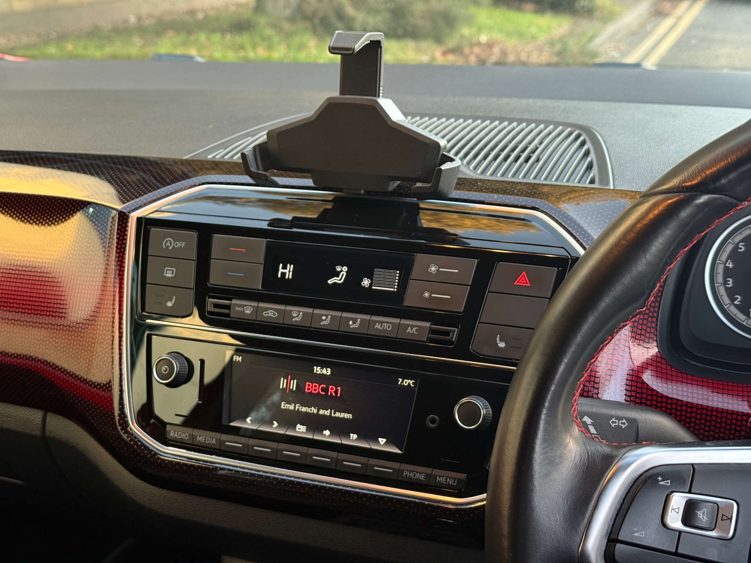 Used Volkswagen up! 2018 for sale - 77073385: Photo 24