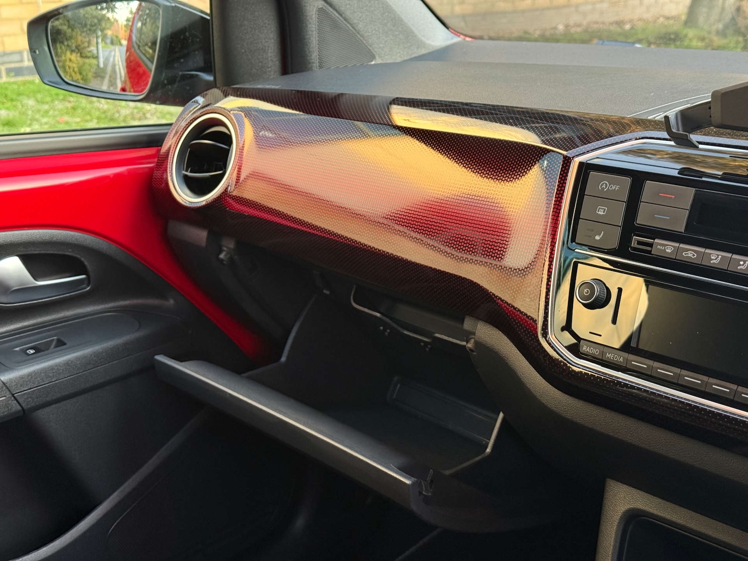 Used Volkswagen up! 2018 for sale - 77073385: Photo 25