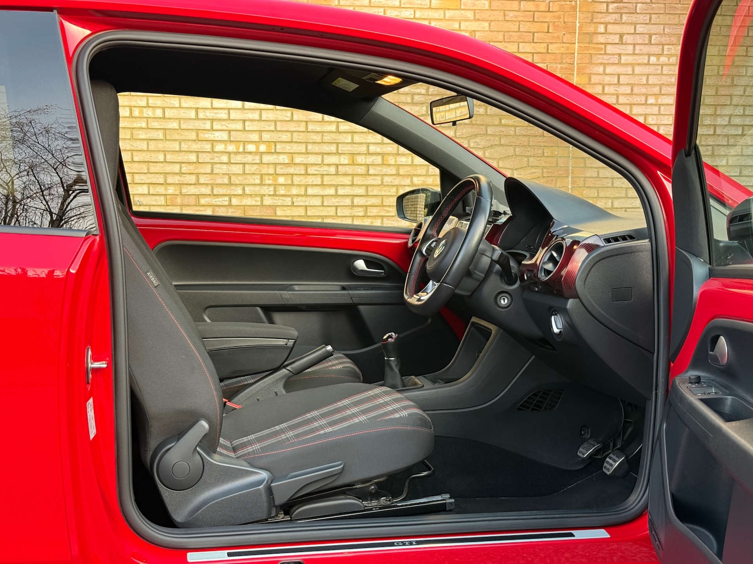 Used Volkswagen up! 2018 for sale - 77073385: Photo 3