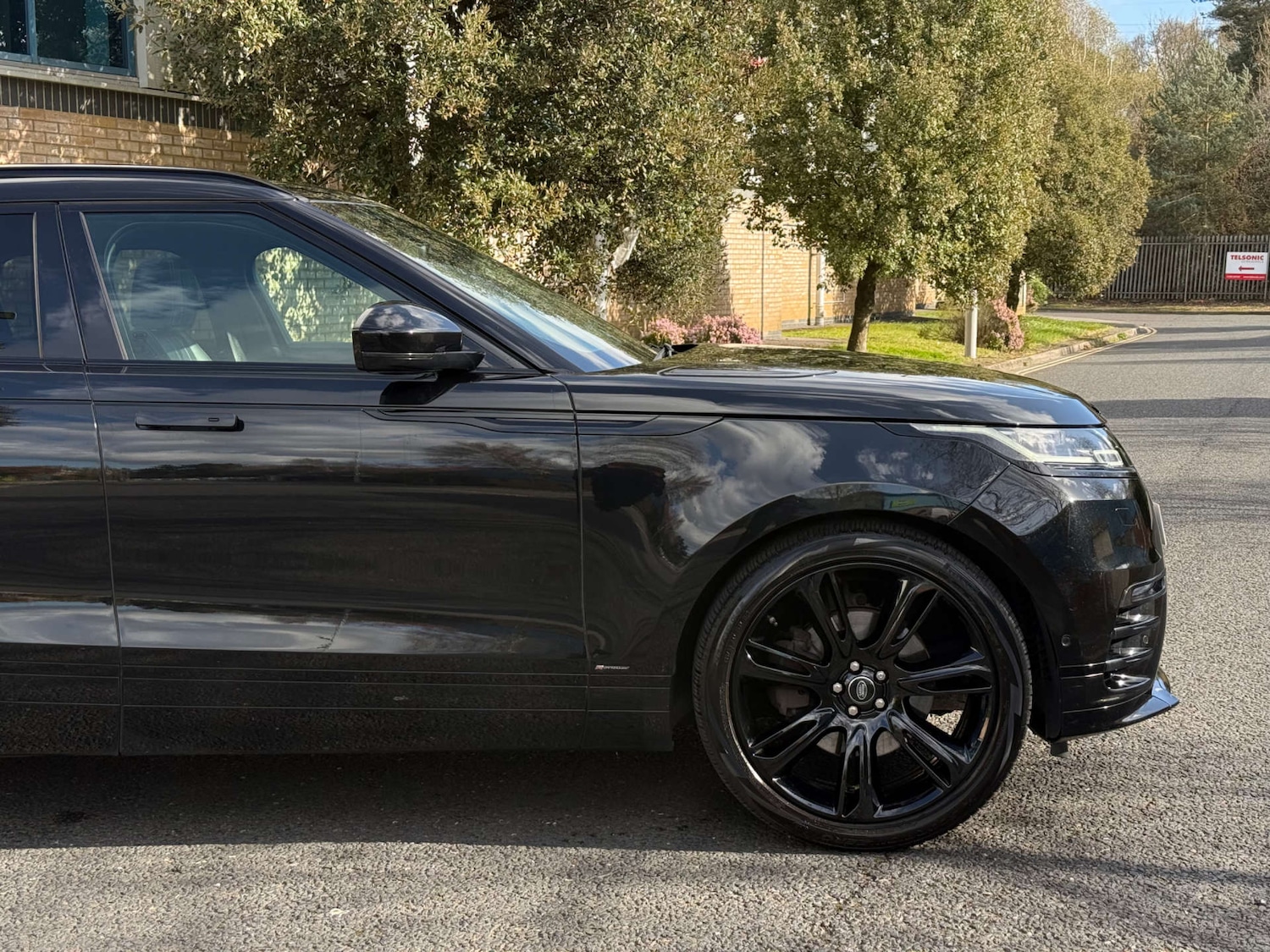 Used Land Rover Range Rover Velar 2019 for sale - 78027684: Photo 9