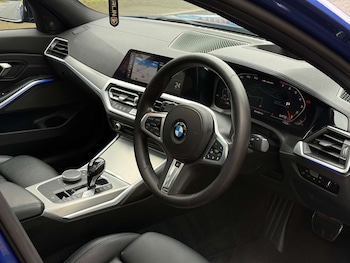 Used BMW 3 Series 2019 for sale - 77662790: Photo