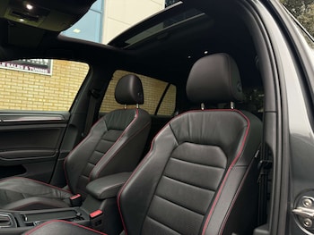 Used Volkswagen Golf 2019 for sale - 77583985: Photo