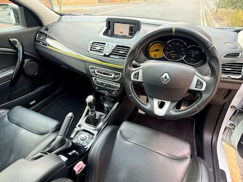 Used Renault Megane 2011 for sale - 79378789: Photo