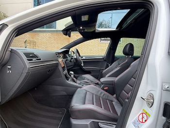 Used Volkswagen Golf 2020 for sale - 76465939: Photo