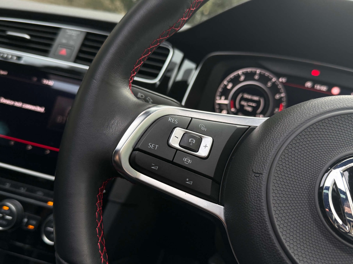 Used Volkswagen Golf 2020 for sale - 76465939: Photo 33