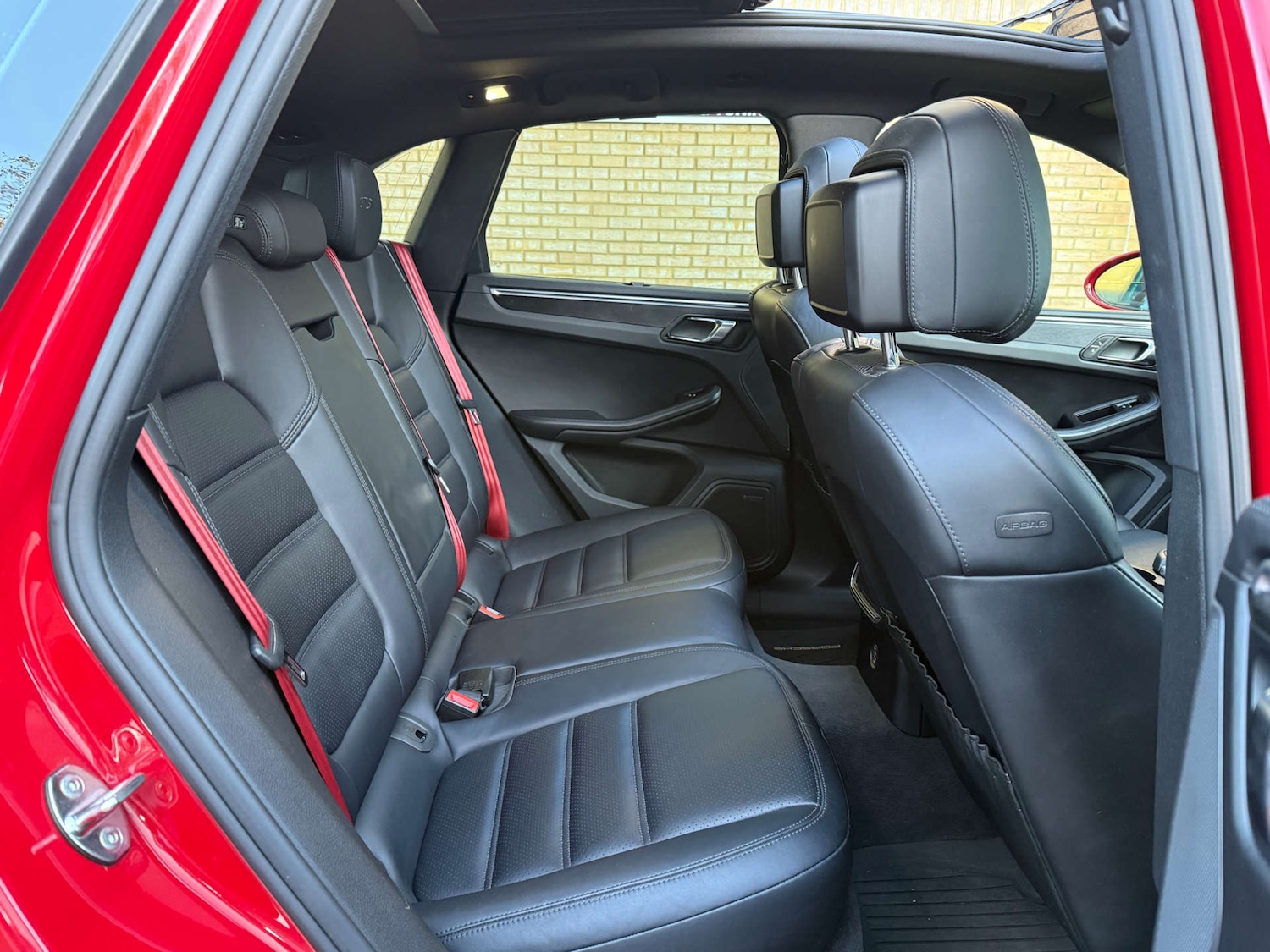 Used Porsche Macan 2016 for sale - 76758475: Photo 31