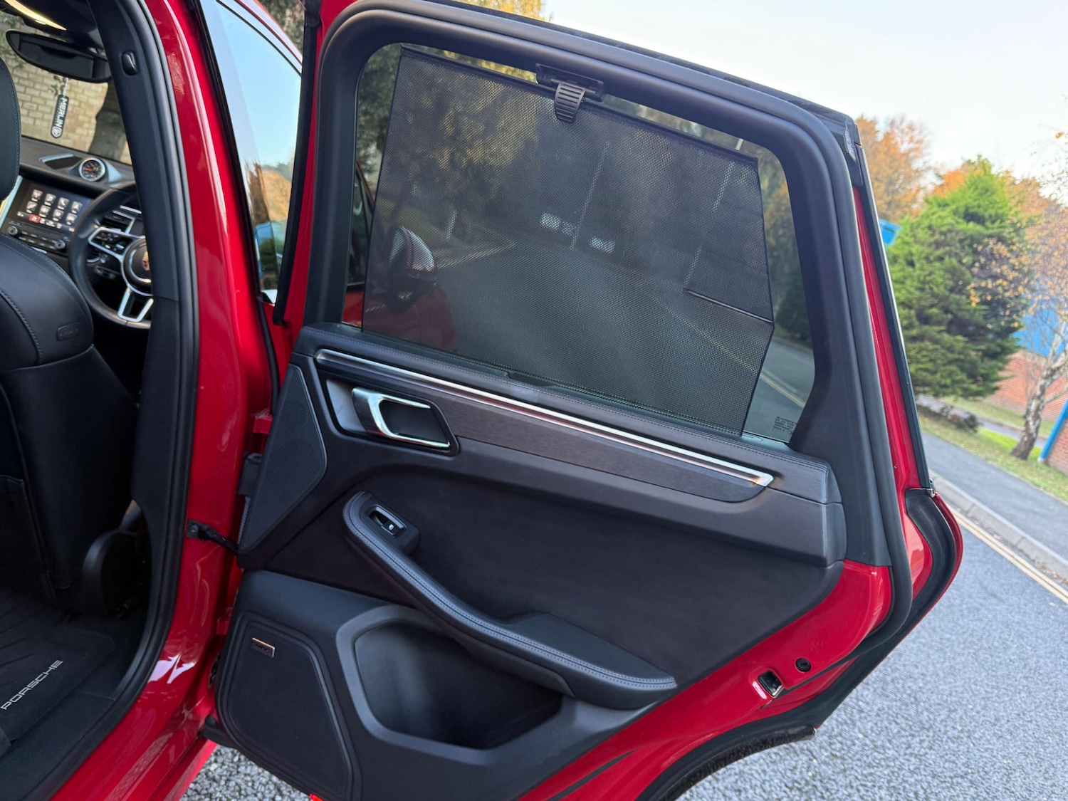 Used Porsche Macan 2016 for sale - 76758475: Photo 36