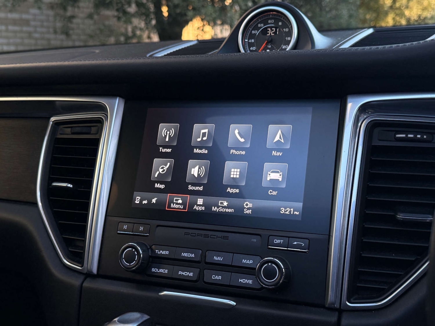 Used Porsche Macan 2016 for sale - 76758475: Photo 48