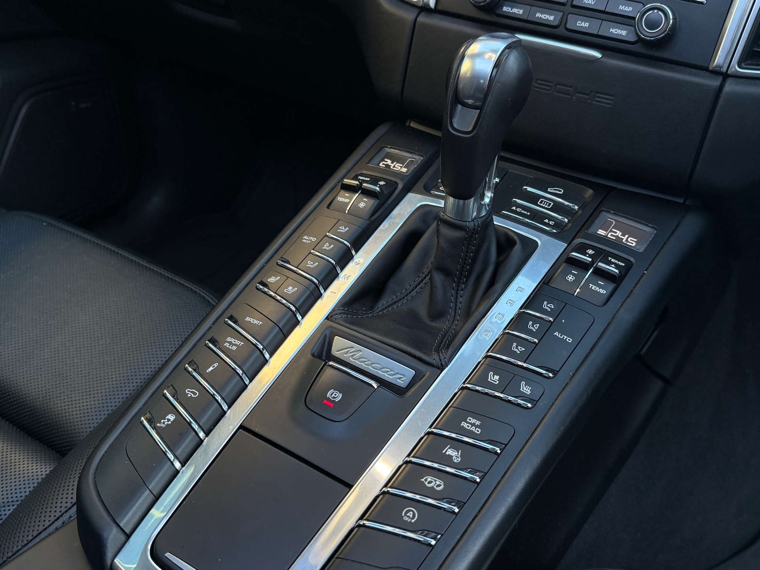 Used Porsche Macan 2016 for sale - 76758475: Photo 50