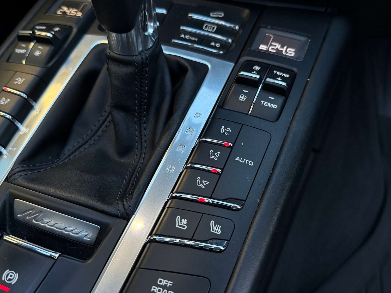 Used Porsche Macan 2016 for sale - 76758475: Photo 54