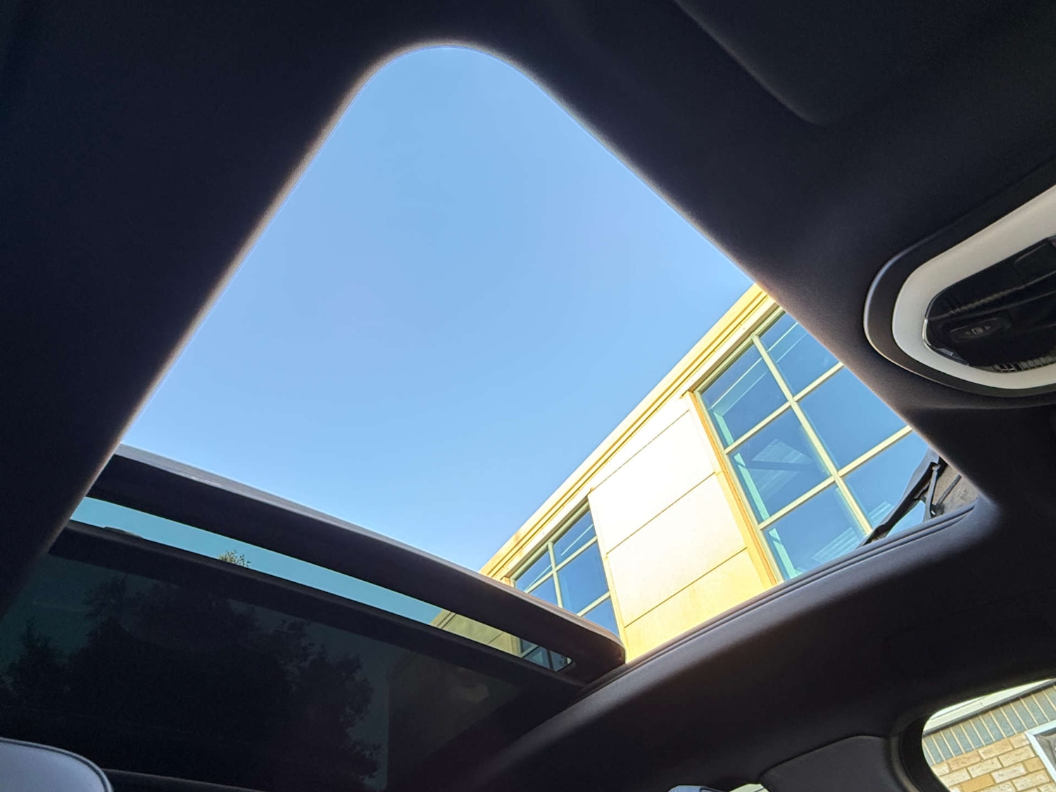 Used Porsche Macan 2016 for sale - 76758475: Photo 64