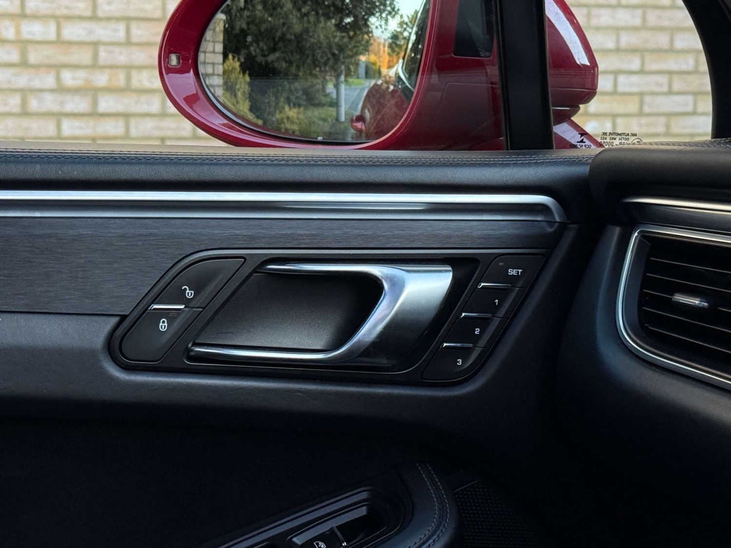 Used Porsche Macan 2016 for sale - 76758475: Photo 66