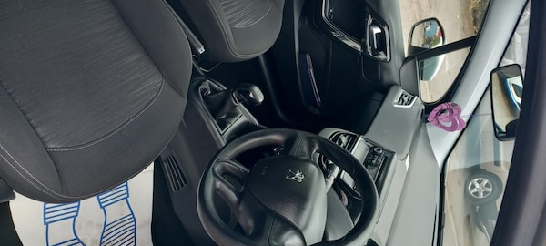 Used Peugeot 208 2015 for sale - 67320179: Photo 19