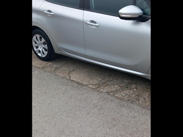 Used Peugeot 208 2015 for sale - 67320179: Photo 5