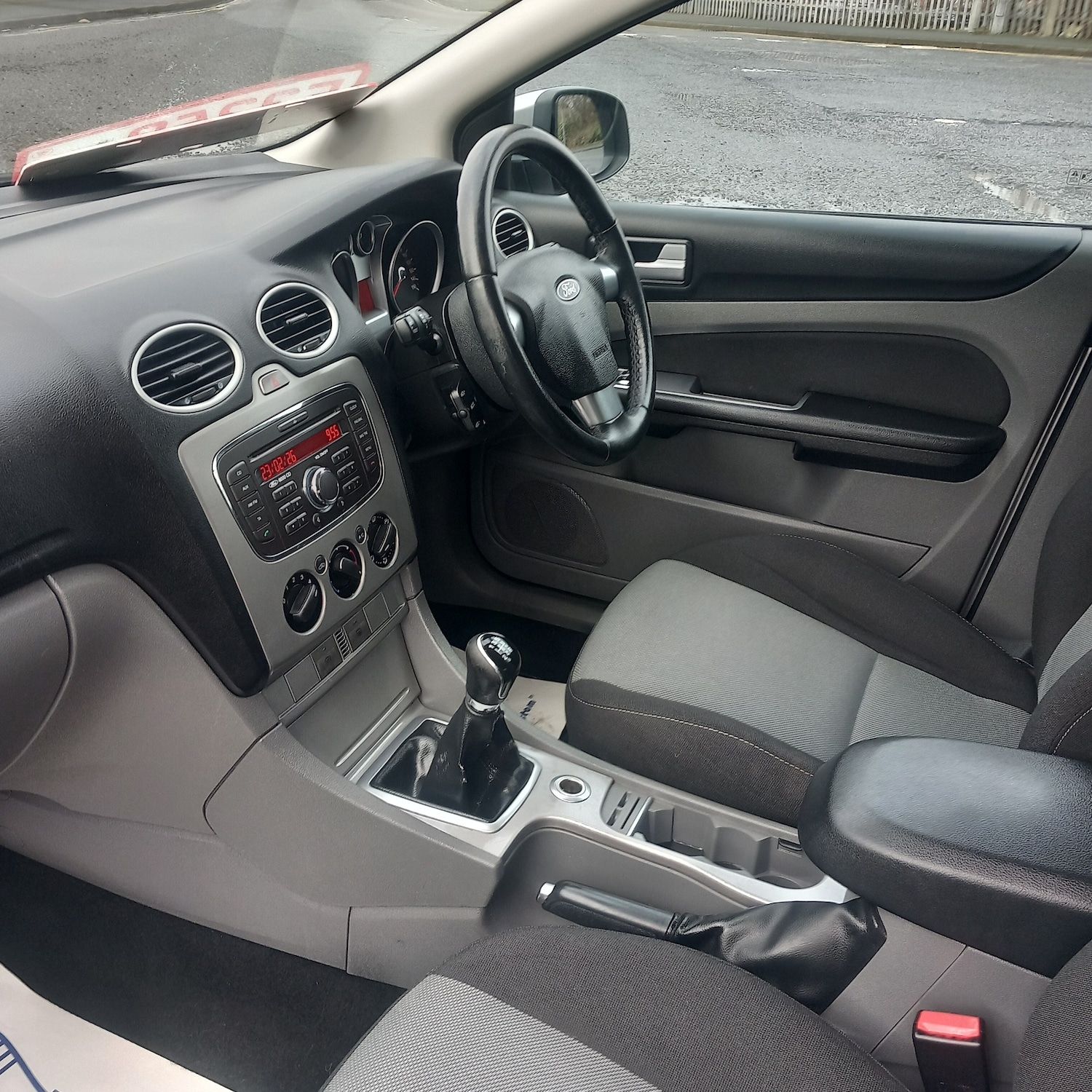 Used Ford Focus 2010 for sale - 77649878: Photo 13