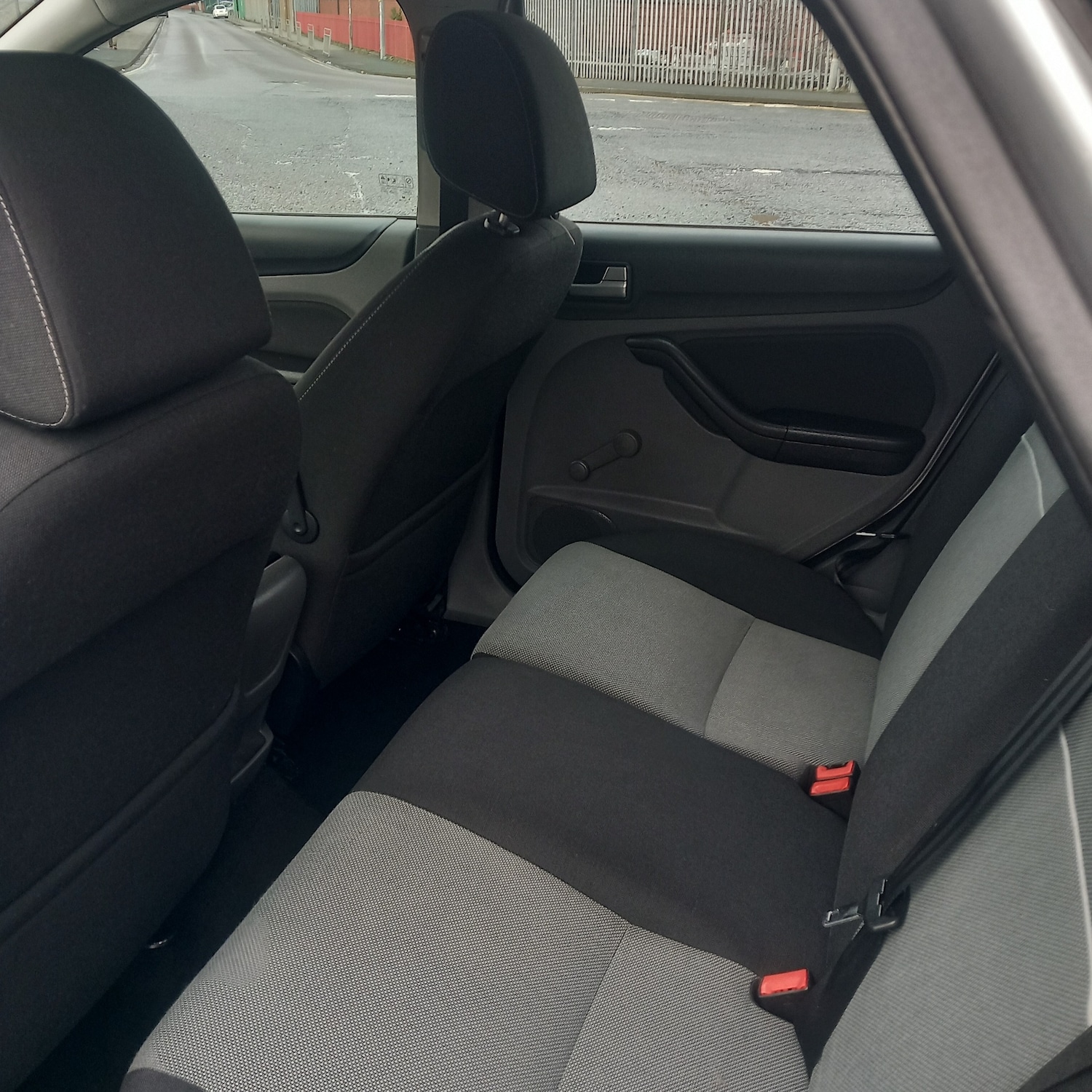 Used Ford Focus 2010 for sale - 77649878: Photo 14