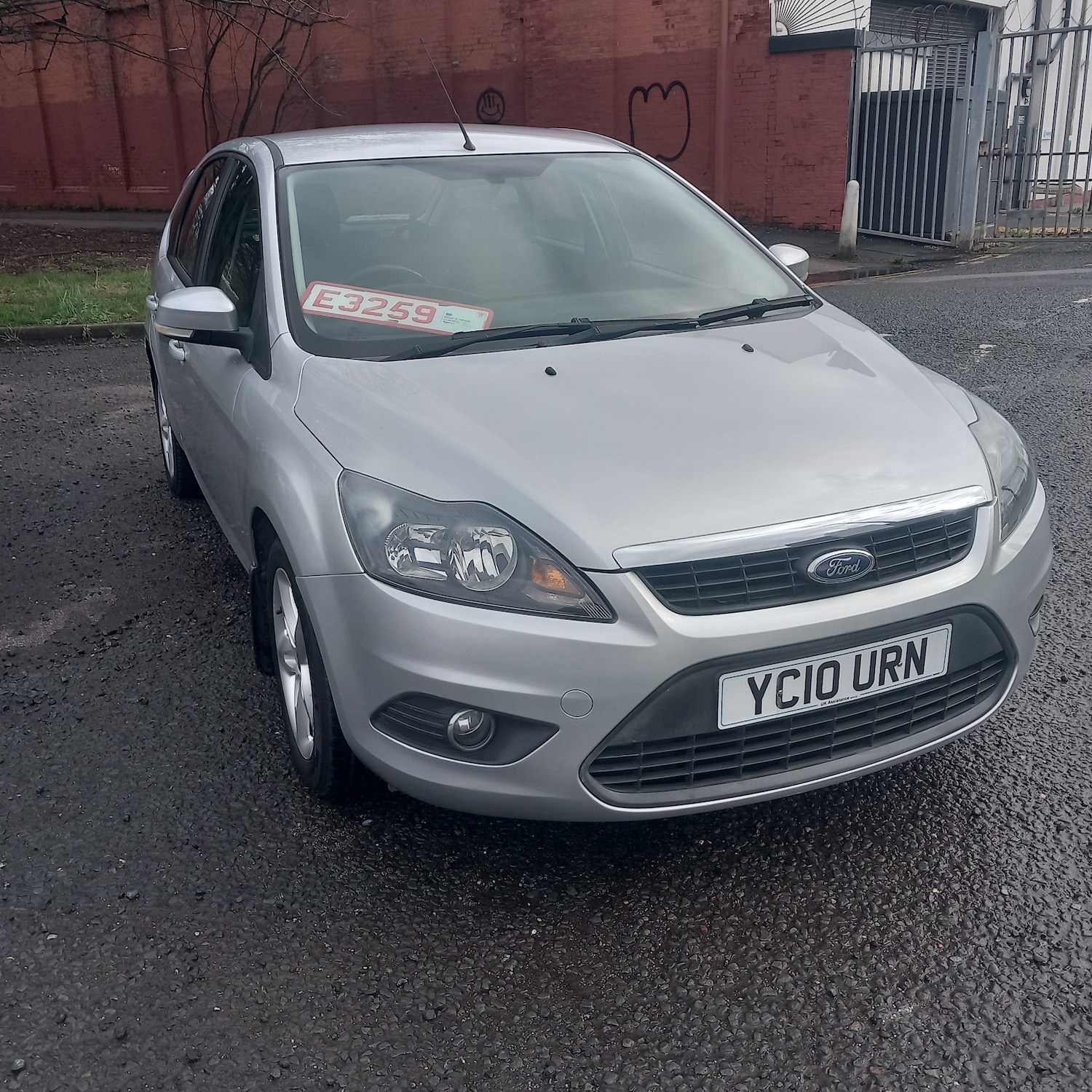 Used Ford Focus 2010 for sale - 77649878: Photo 2