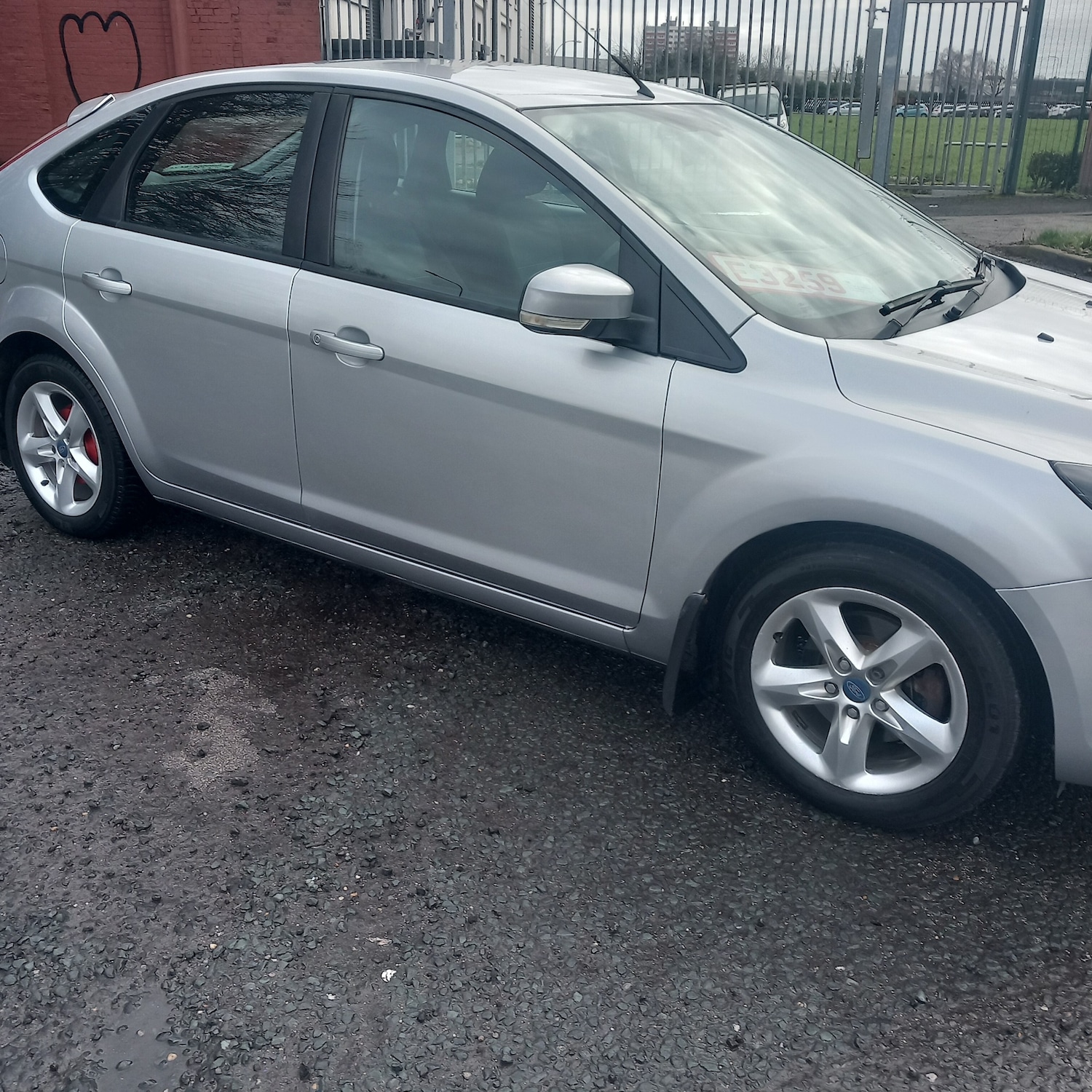 Used Ford Focus 2010 for sale - 77649878: Photo 4