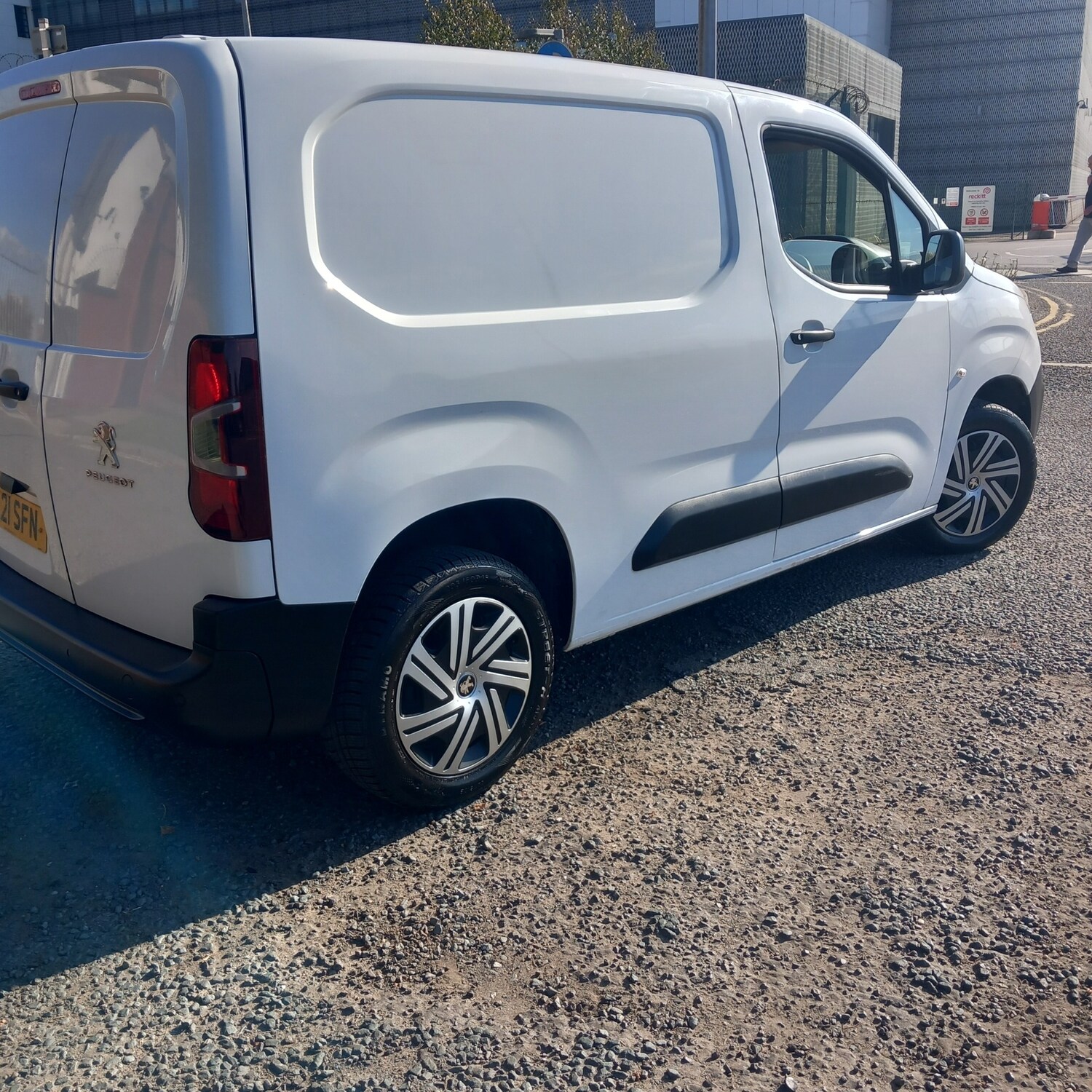 Used Peugeot Partner 2021 for sale - 76115571: Photo 4