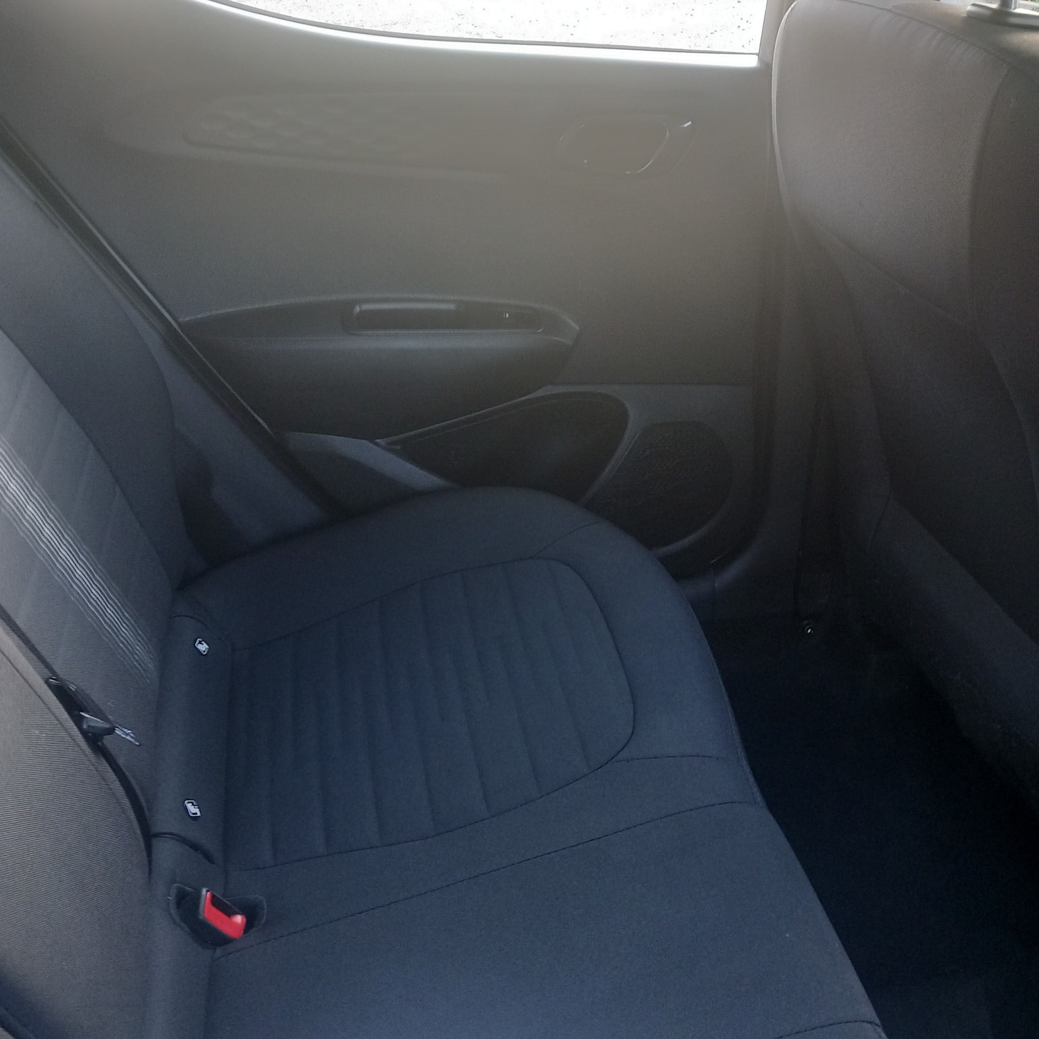 Used Hyundai i10 2022 for sale - 76564989: Photo 16