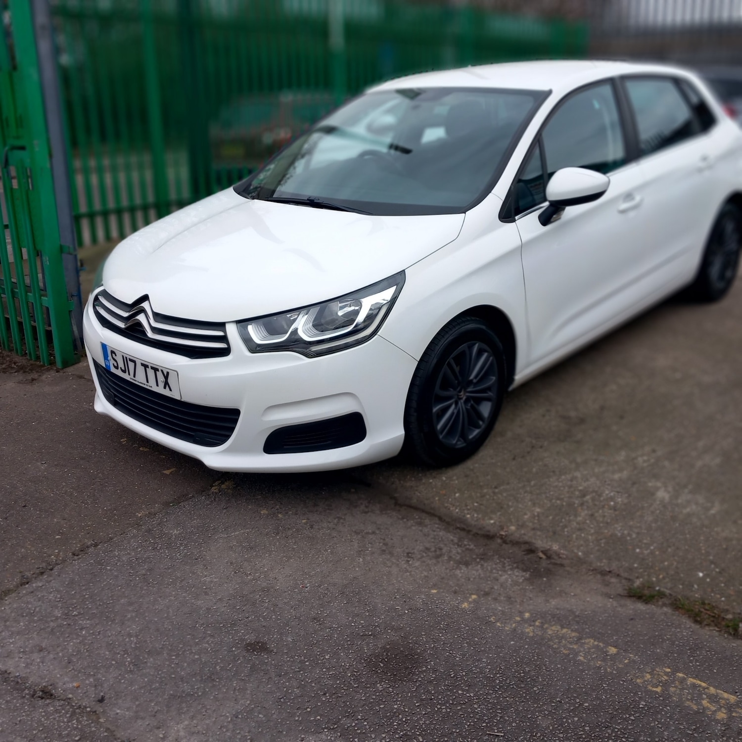 Used Citroen C4 2017 for sale - 78092768: Photo 3