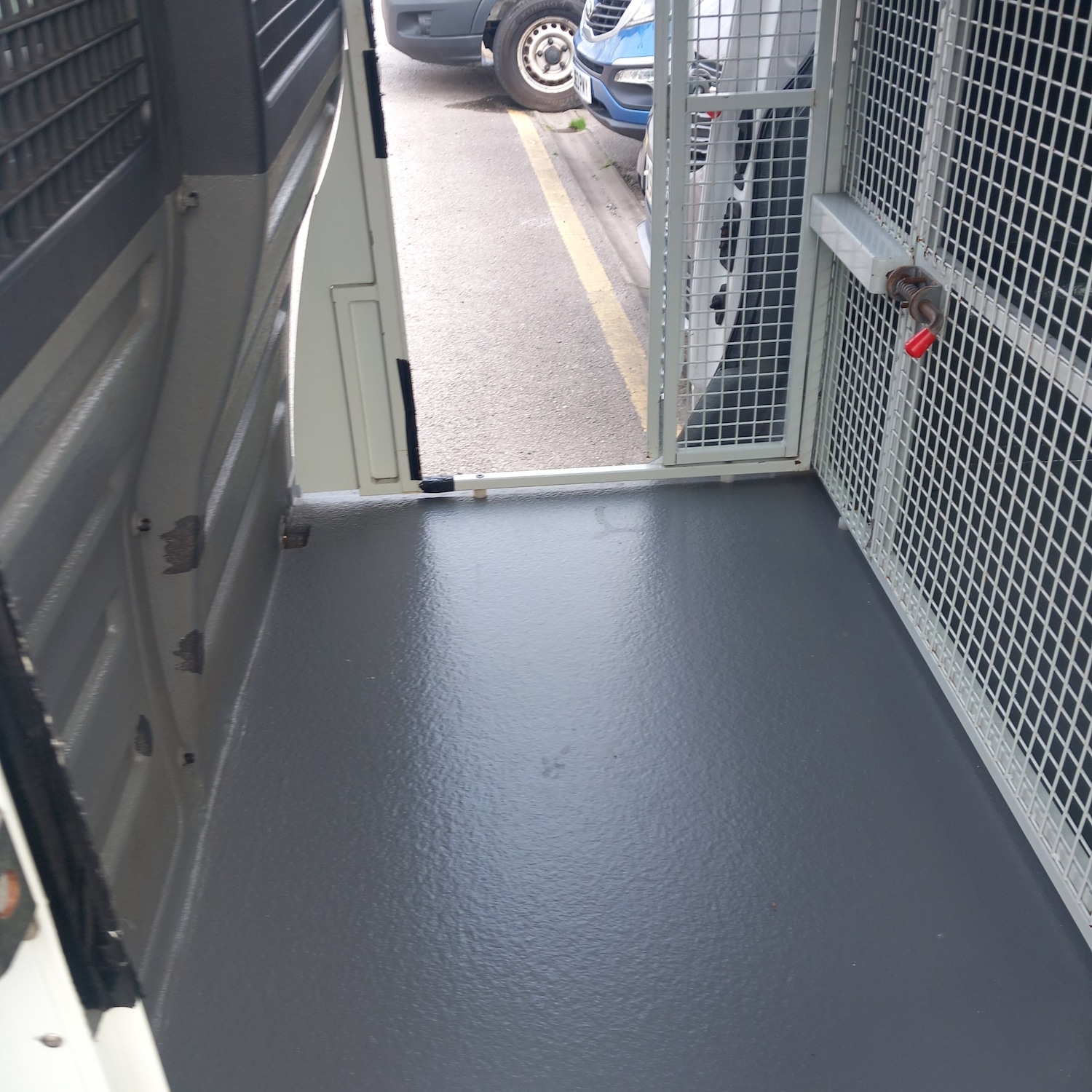 Used Volkswagen Caddy 2012 for sale - 76242799: Photo 11