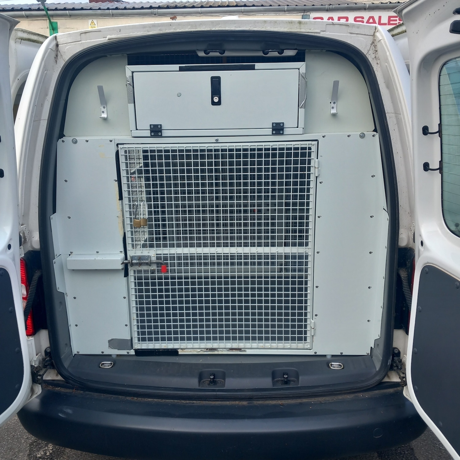 Used Volkswagen Caddy 2012 for sale - 76242799: Photo 6