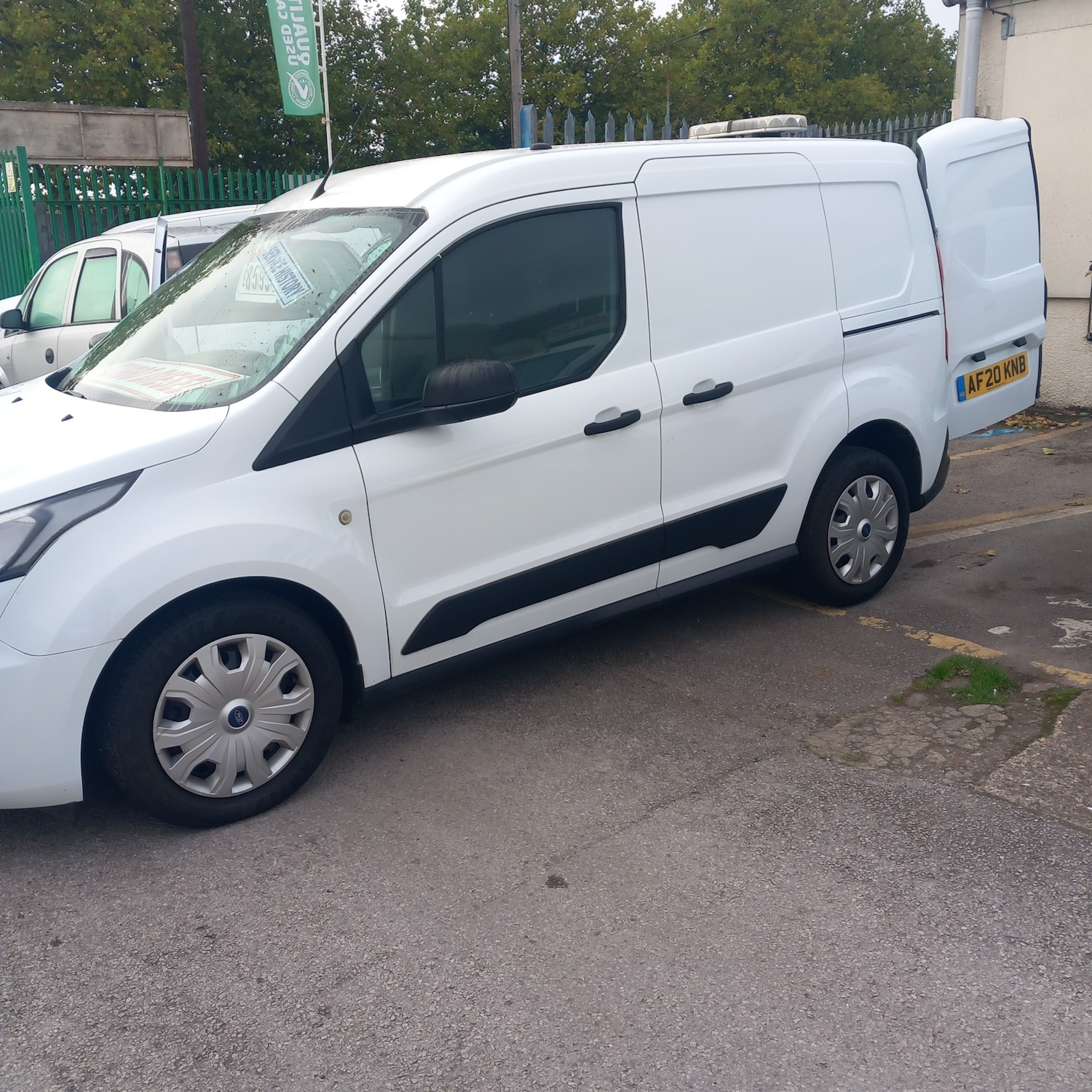 Used Ford Transit Connect 2020 for sale - 76242785: Photo 8