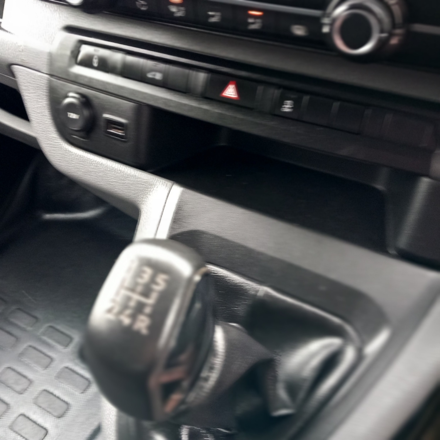 Used Peugeot Expert 2018 for sale - 77964915: Photo 19