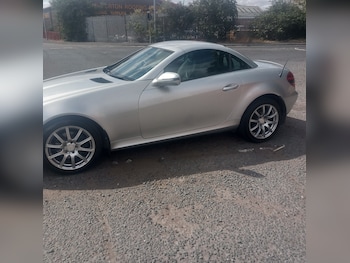 Used Mercedes-Benz SLK 2010 for sale - 79368035: Photo