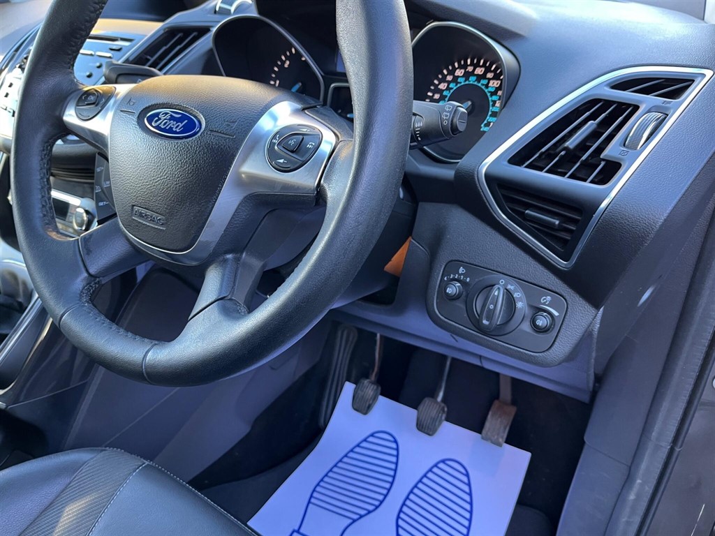 Used Ford Kuga 2015 for sale - 77036457: Photo 29