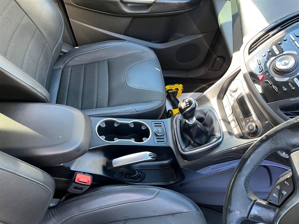 Used Ford Kuga 2015 for sale - 77036457: Photo 49