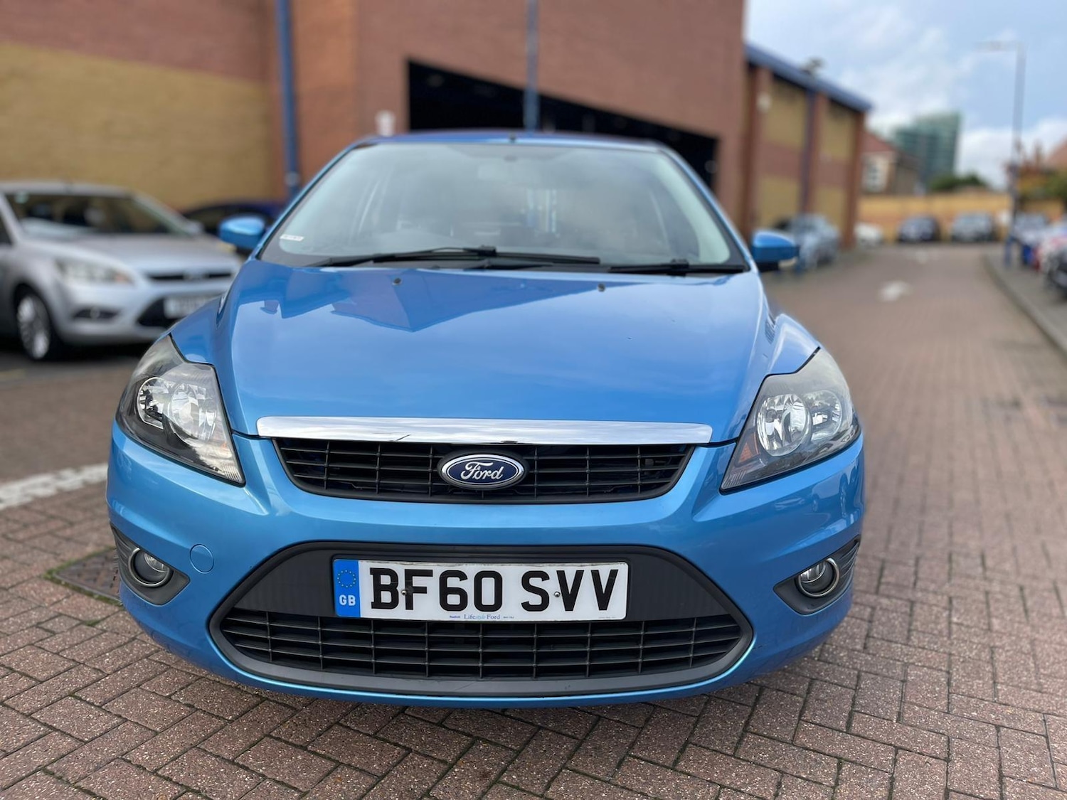 Used Ford Focus 2010 for sale - 76527730: Photo 2