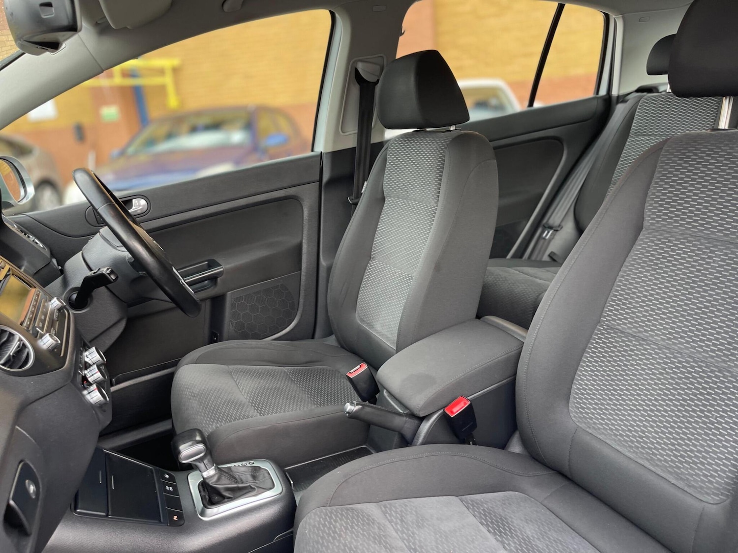 Used Volkswagen Golf Plus 2009 for sale - 77537577: Photo 40