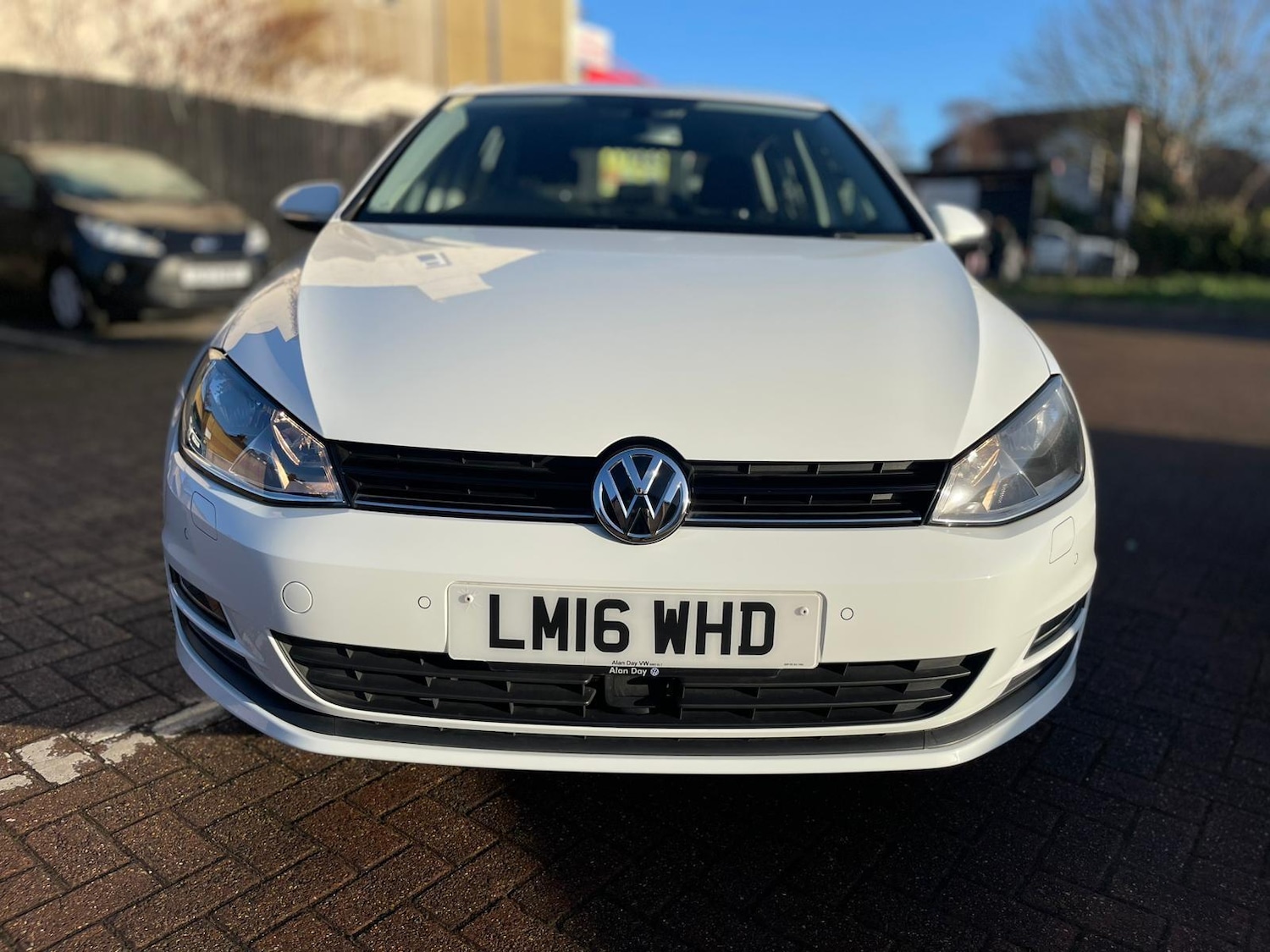 Used Volkswagen Golf 2016 for sale - 77016554: Photo 2