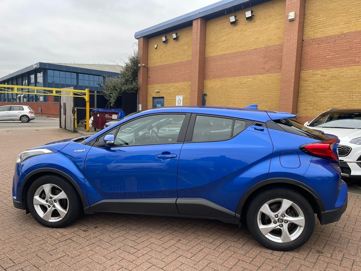 Used Toyota C-HR 2019 for sale - 76992433: Photo 11