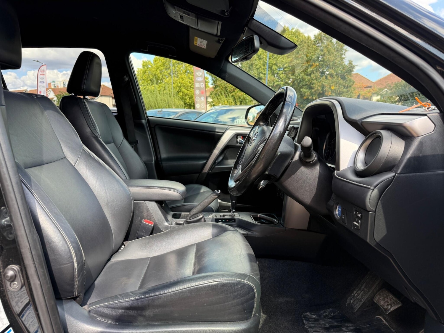 Used Toyota RAV4 2017 for sale - 76327155: Photo 20