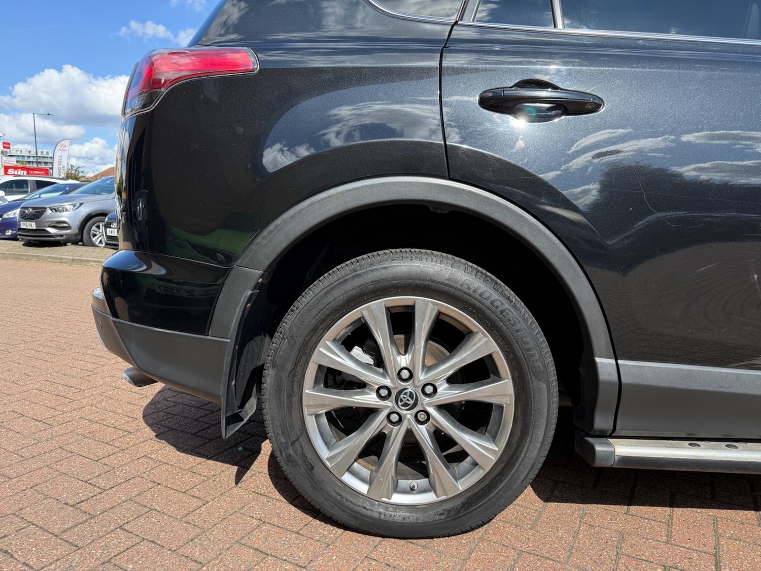 Used Toyota RAV4 2017 for sale - 76327155: Photo 34