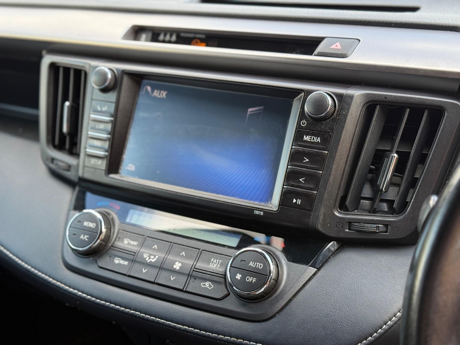 Used Toyota RAV4 2017 for sale - 76327155: Photo 35