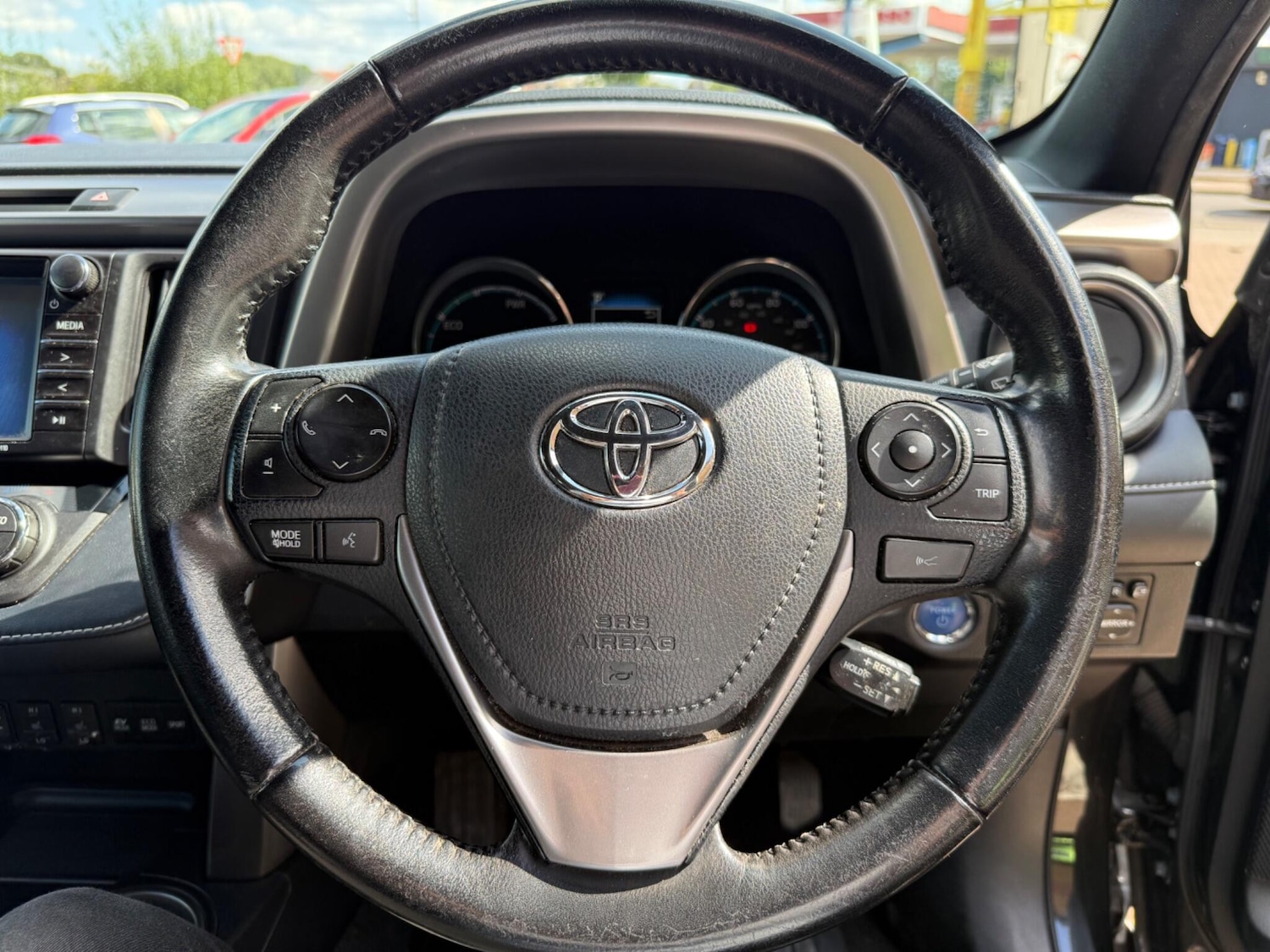 Used Toyota RAV4 2017 for sale - 76327155: Photo 44