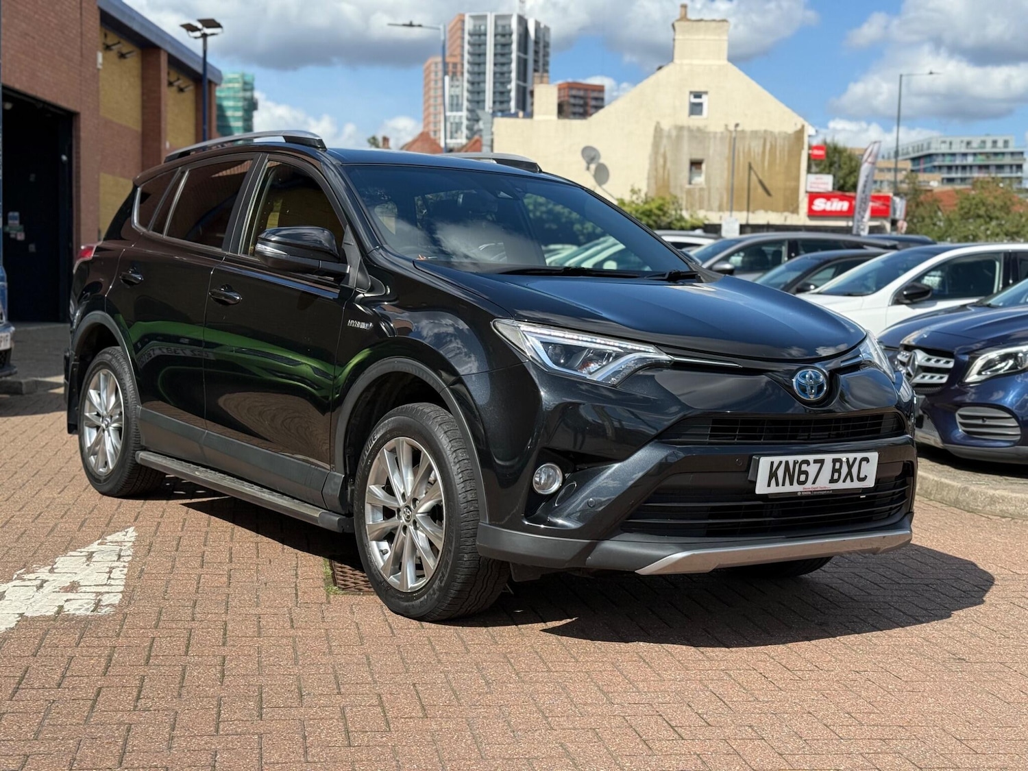 Used Toyota RAV4 2017 for sale - 76327155: Photo 7