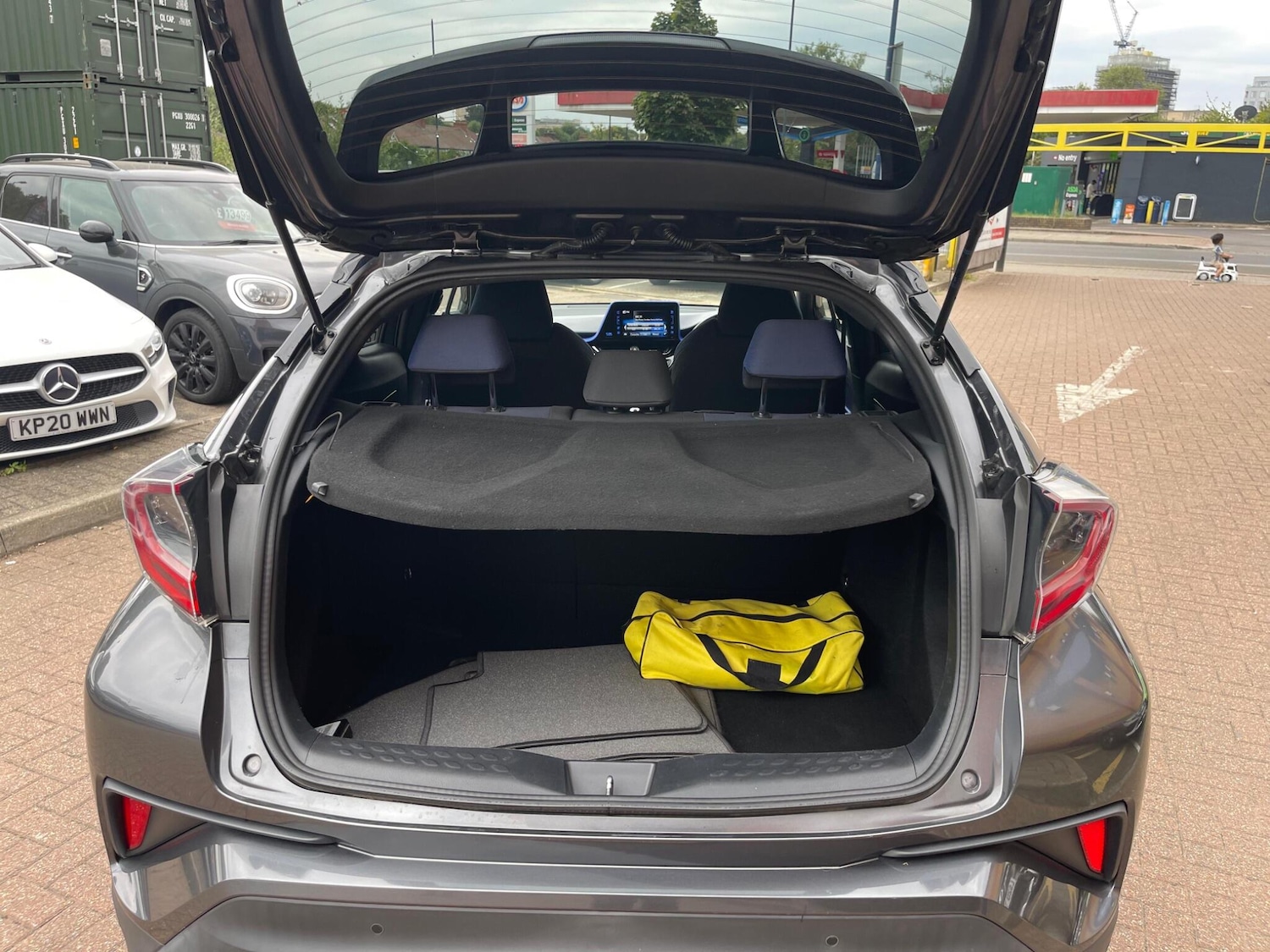 Used Toyota C-HR 2017 for sale - 76326413: Photo 11