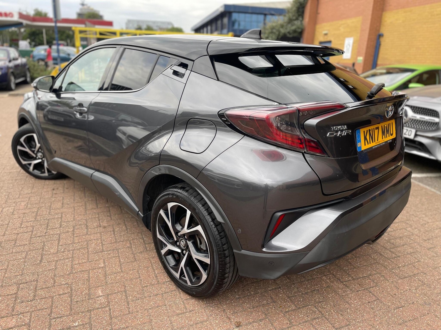 Used Toyota C-HR 2017 for sale - 76326413: Photo 6