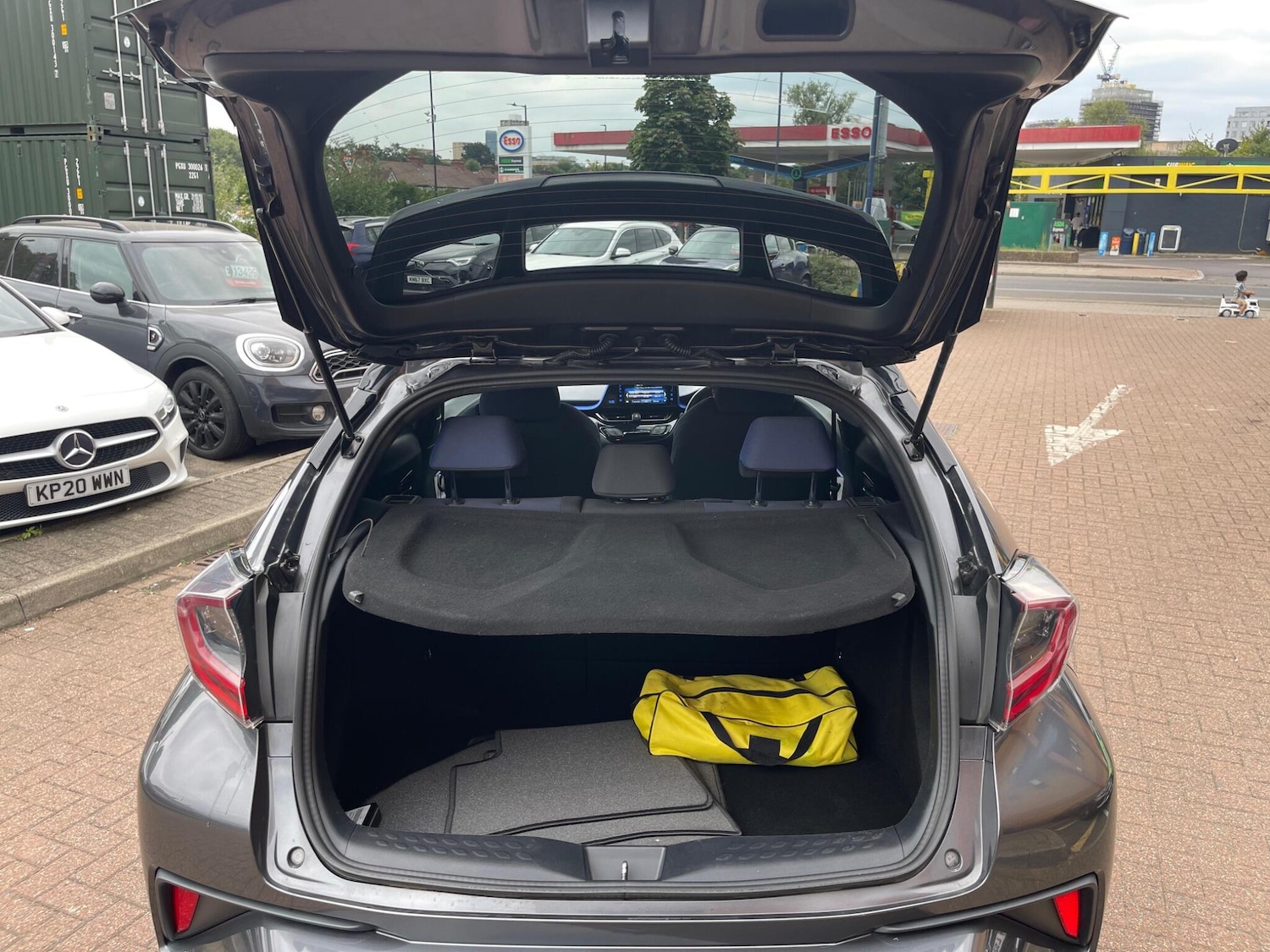 Used Toyota C-HR 2017 for sale - 76326413: Photo 9